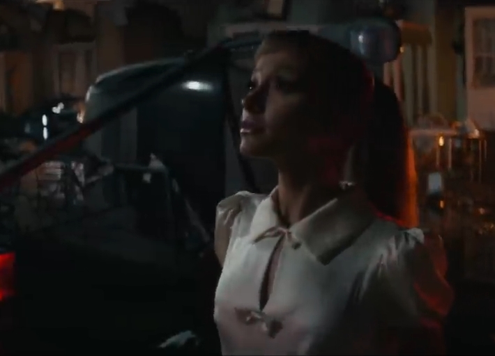 Ariana Grande - supernatural