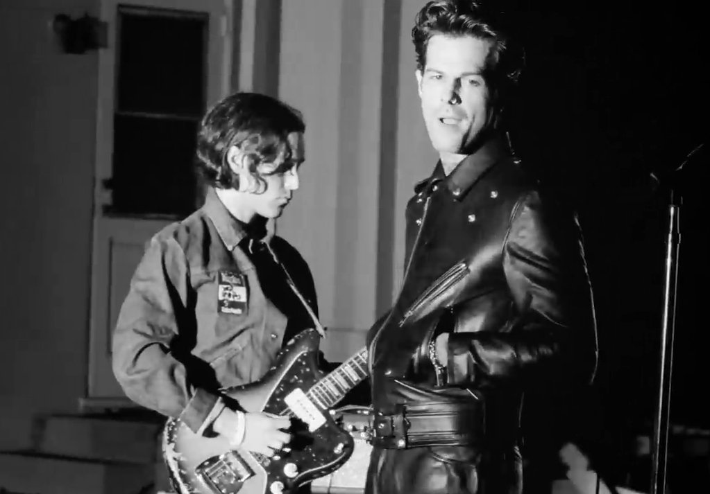 The Neighbourhood - Private